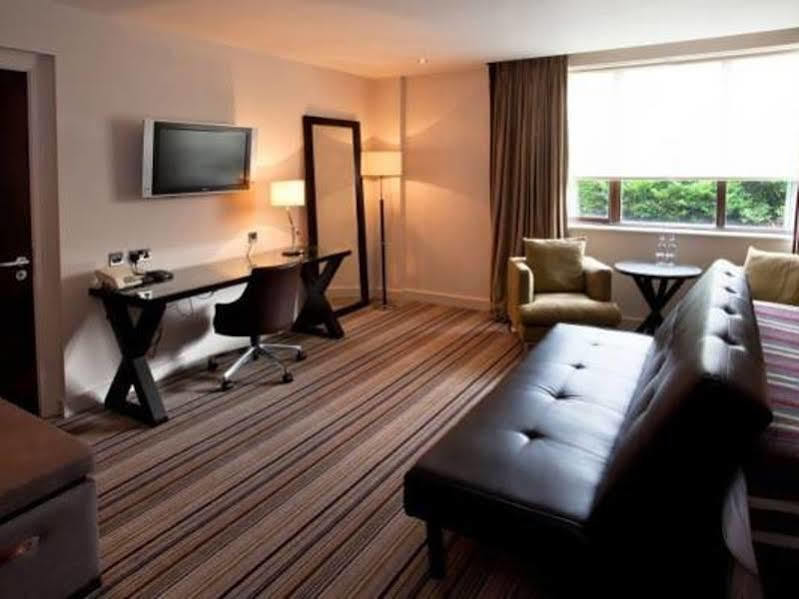 Daresbury Park Hotel&Spa Exteriér fotografie